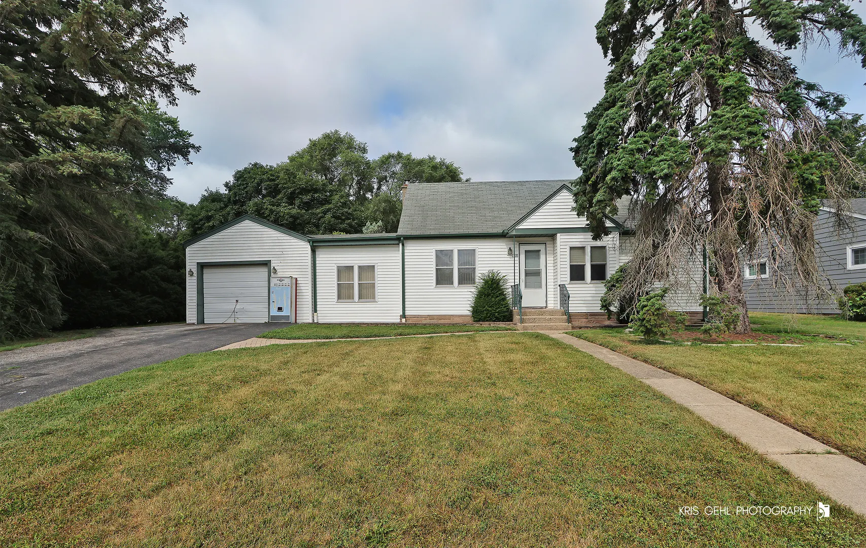 1318 Leslie Avenue IL