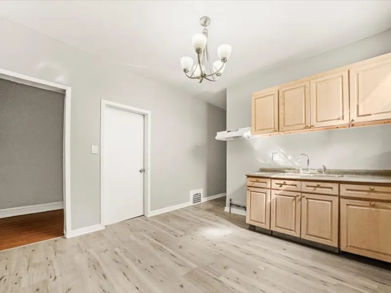 3219 W 64th Street IL