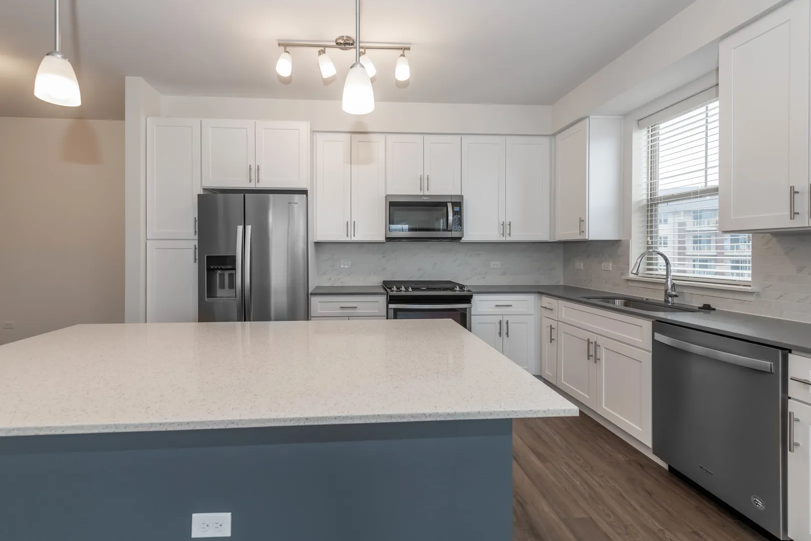 21599 W Field Court 10-104 IL