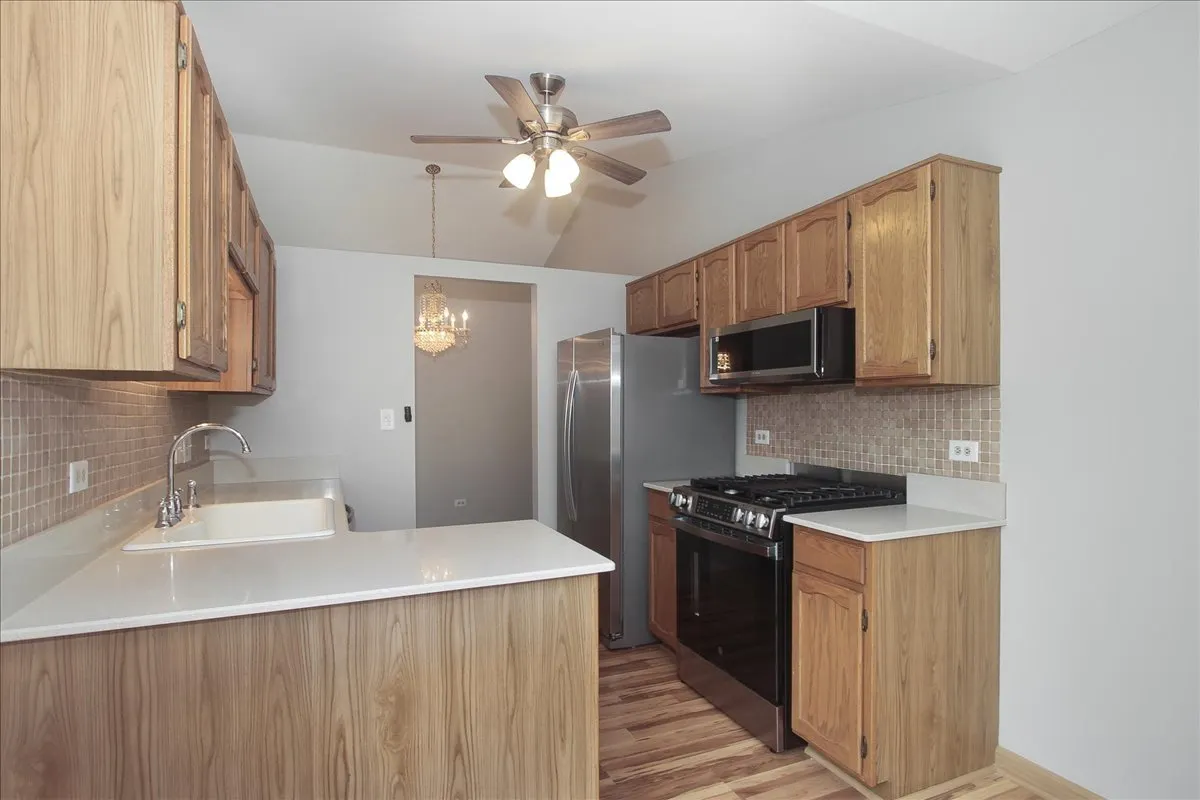 1611 W Partridge Court 8 IL