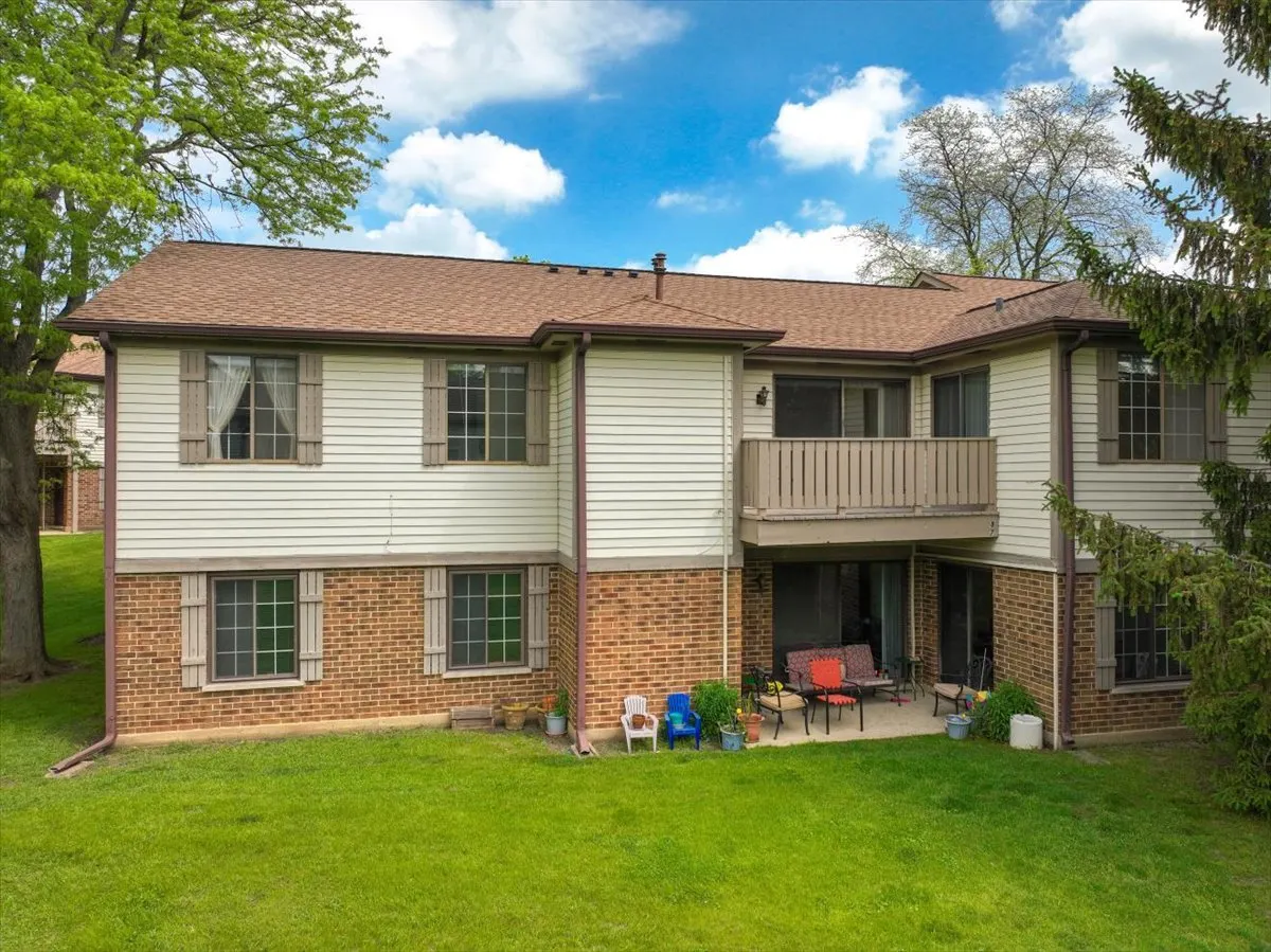 1611 W Partridge Court 8 IL
