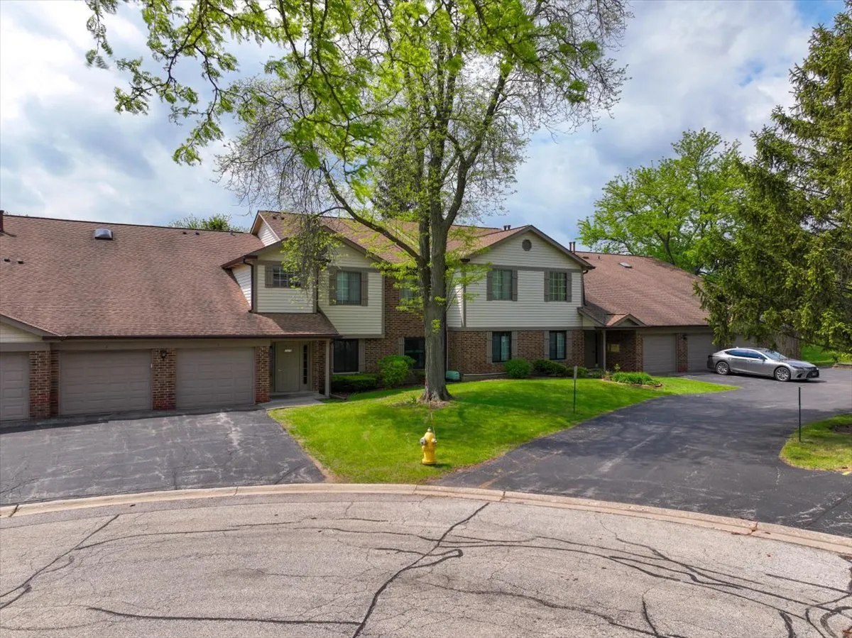 1611 W Partridge Court 8 IL