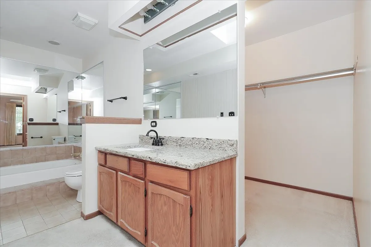 1611 W Partridge Court 8 IL