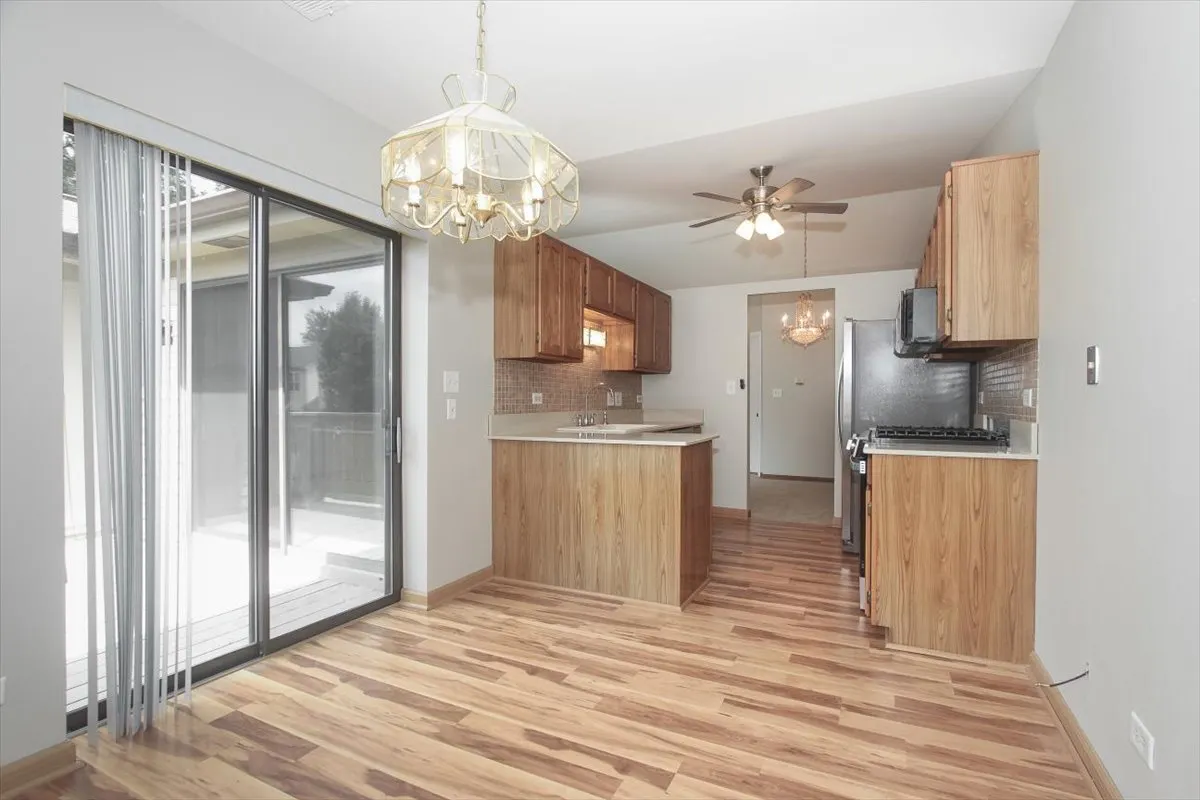 1611 W Partridge Court 8 IL