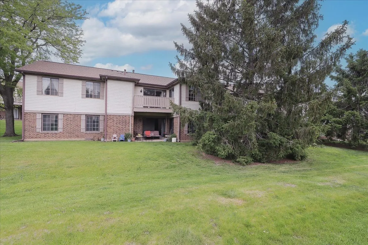 1611 W Partridge Court 8 IL