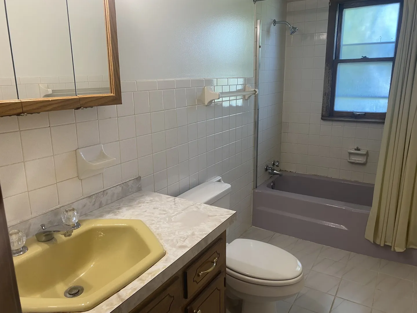 105 E 24th Street IL