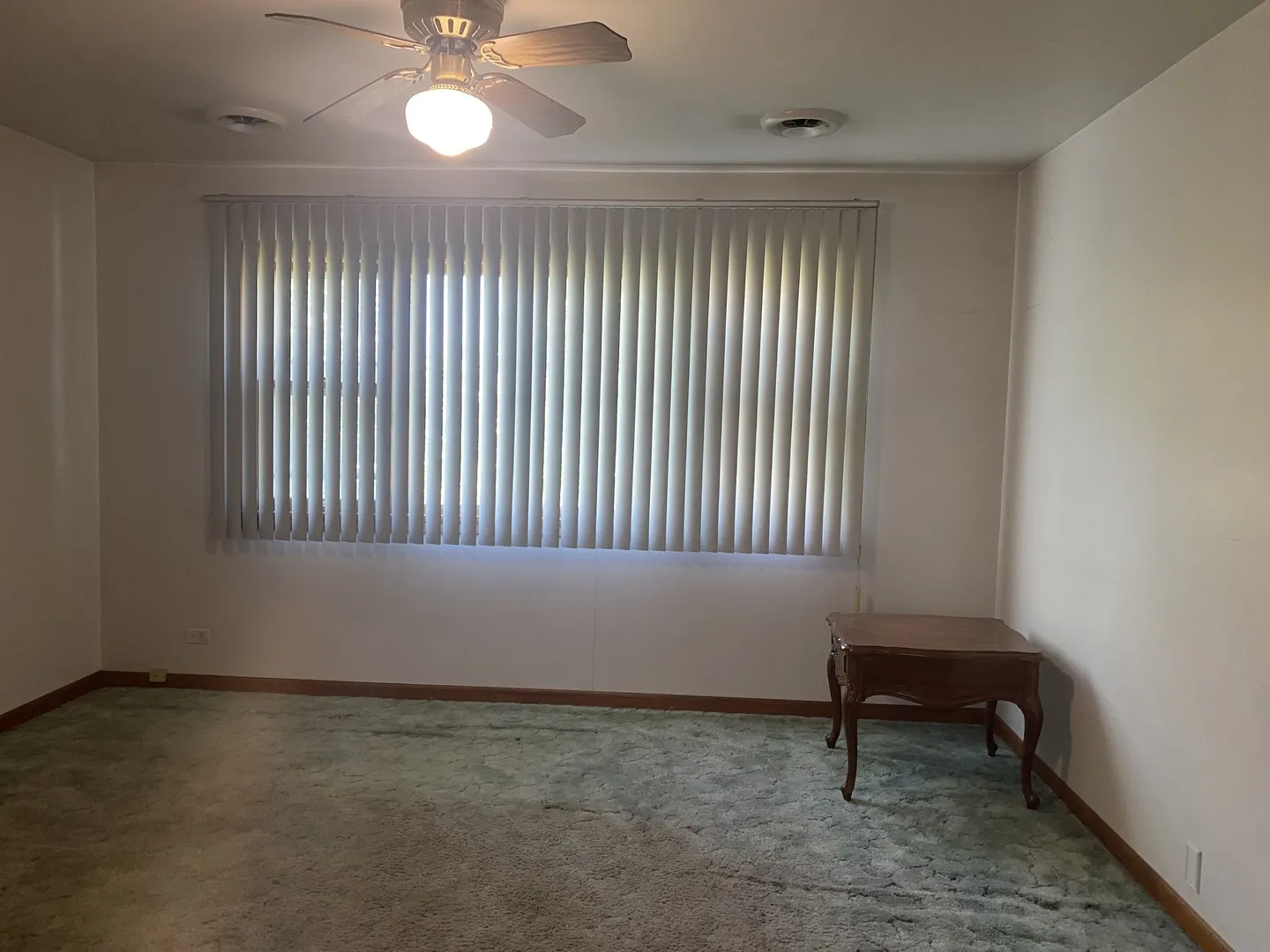105 E 24th Street IL