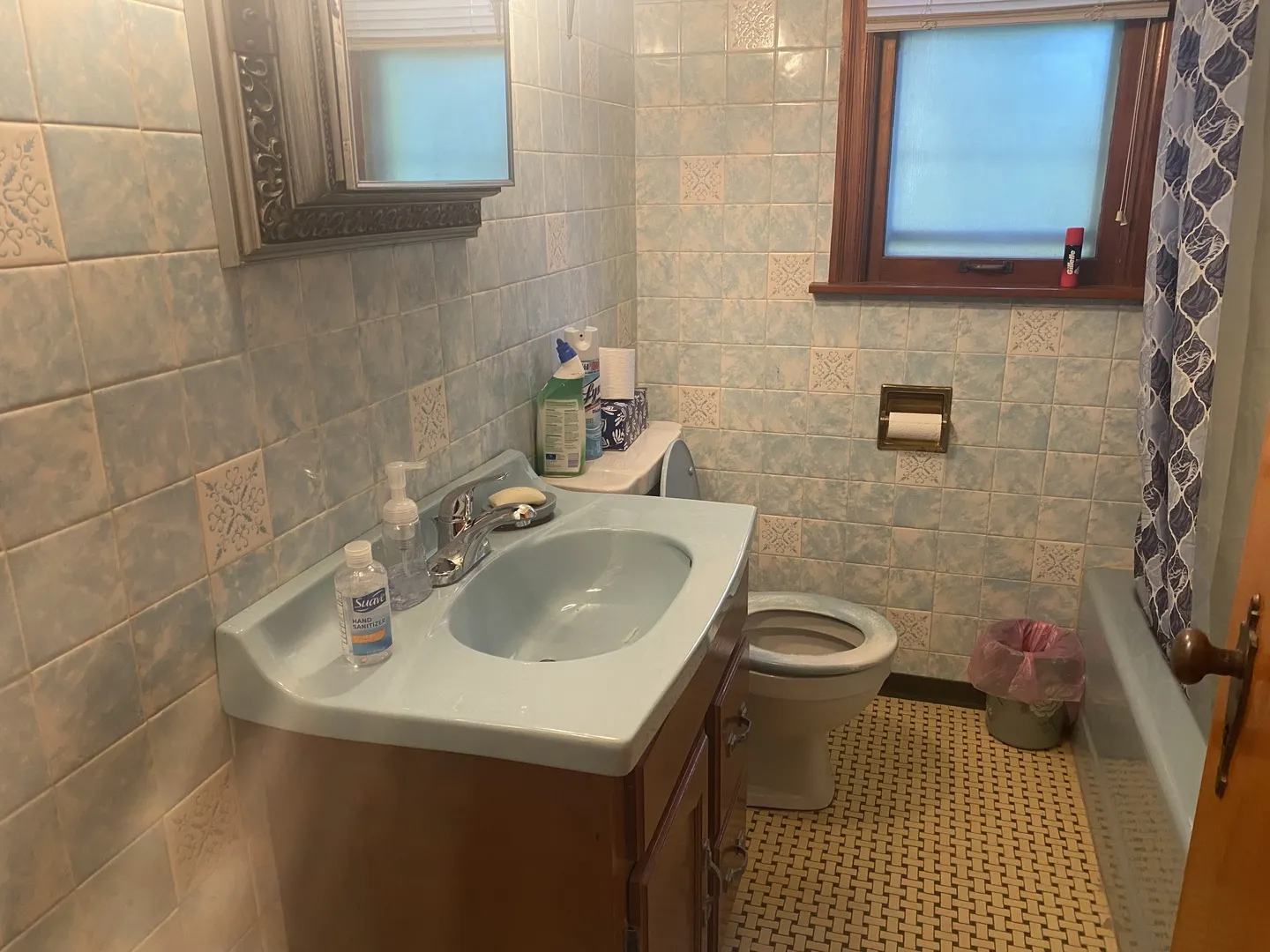105 E 24th Street IL