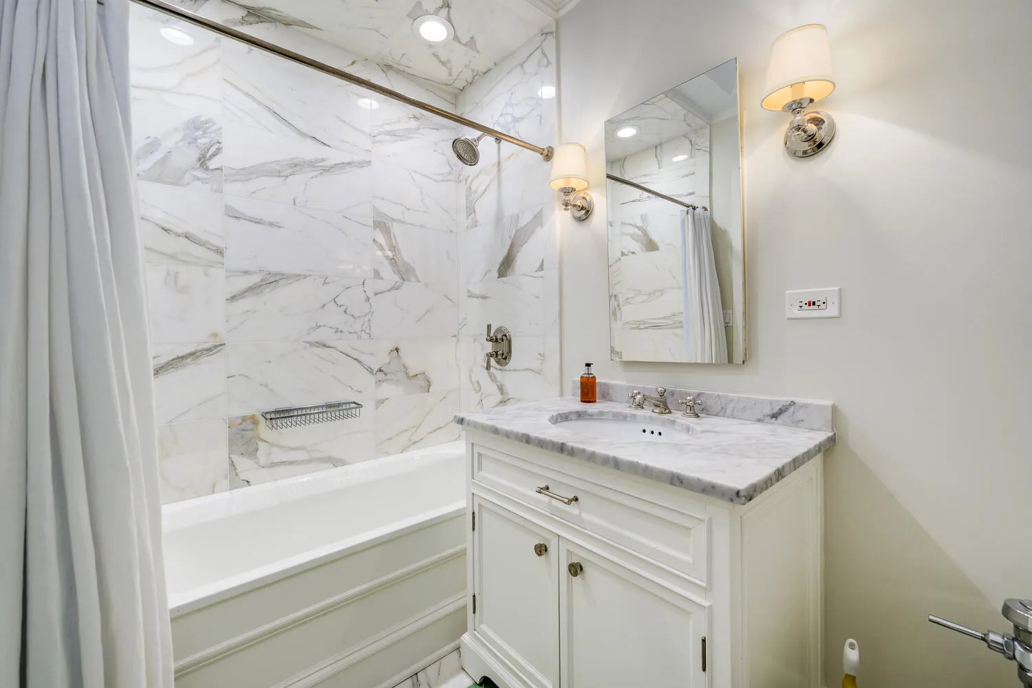 1448 N Lake Shore Drive 9A IL