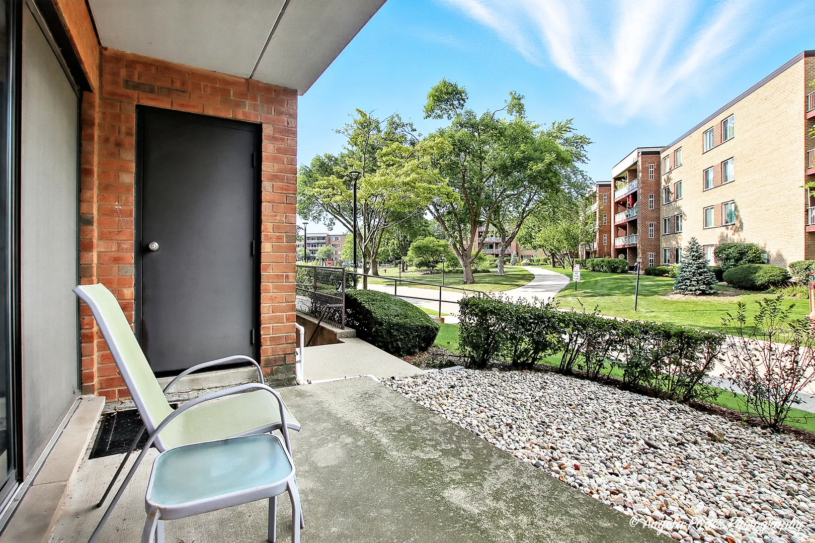 263 S Clubhouse Drive 104 IL