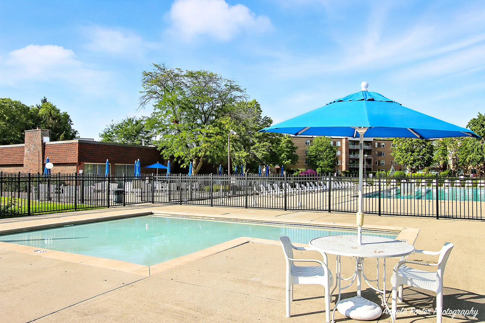 263 S Clubhouse Drive 104 IL