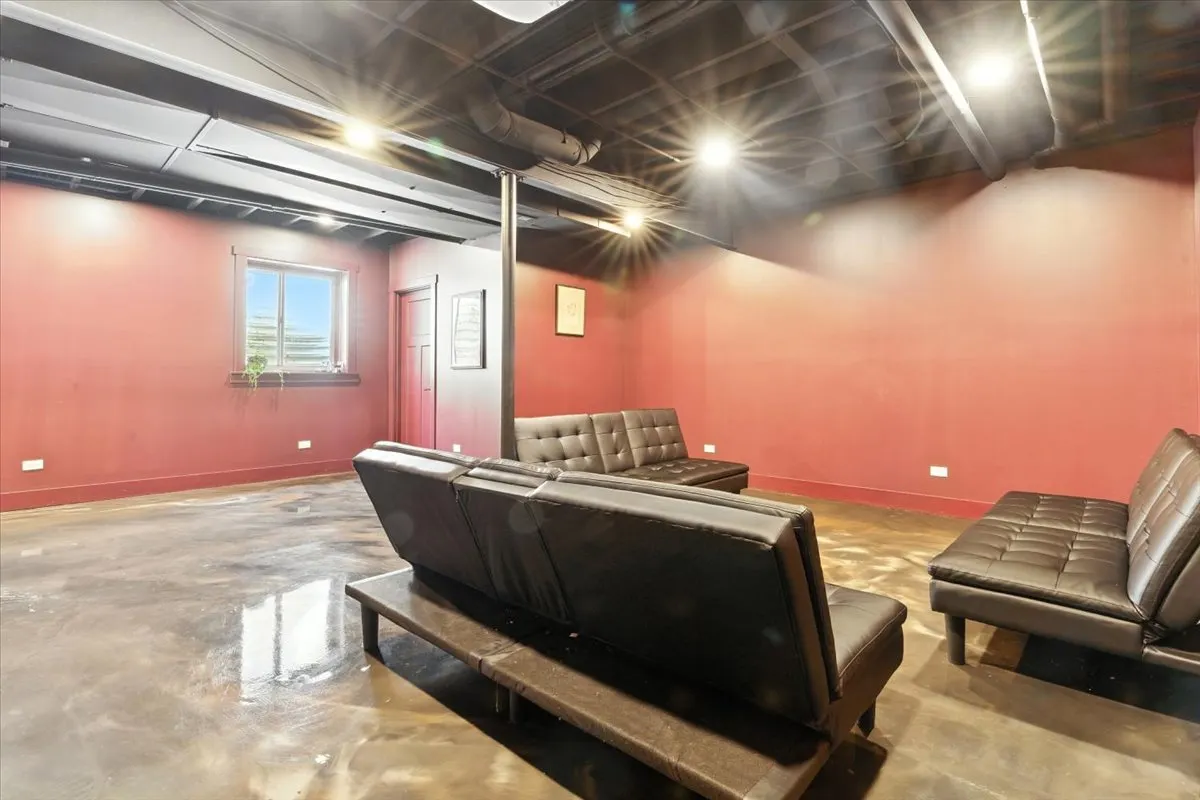 4111 Phillip Drive IL