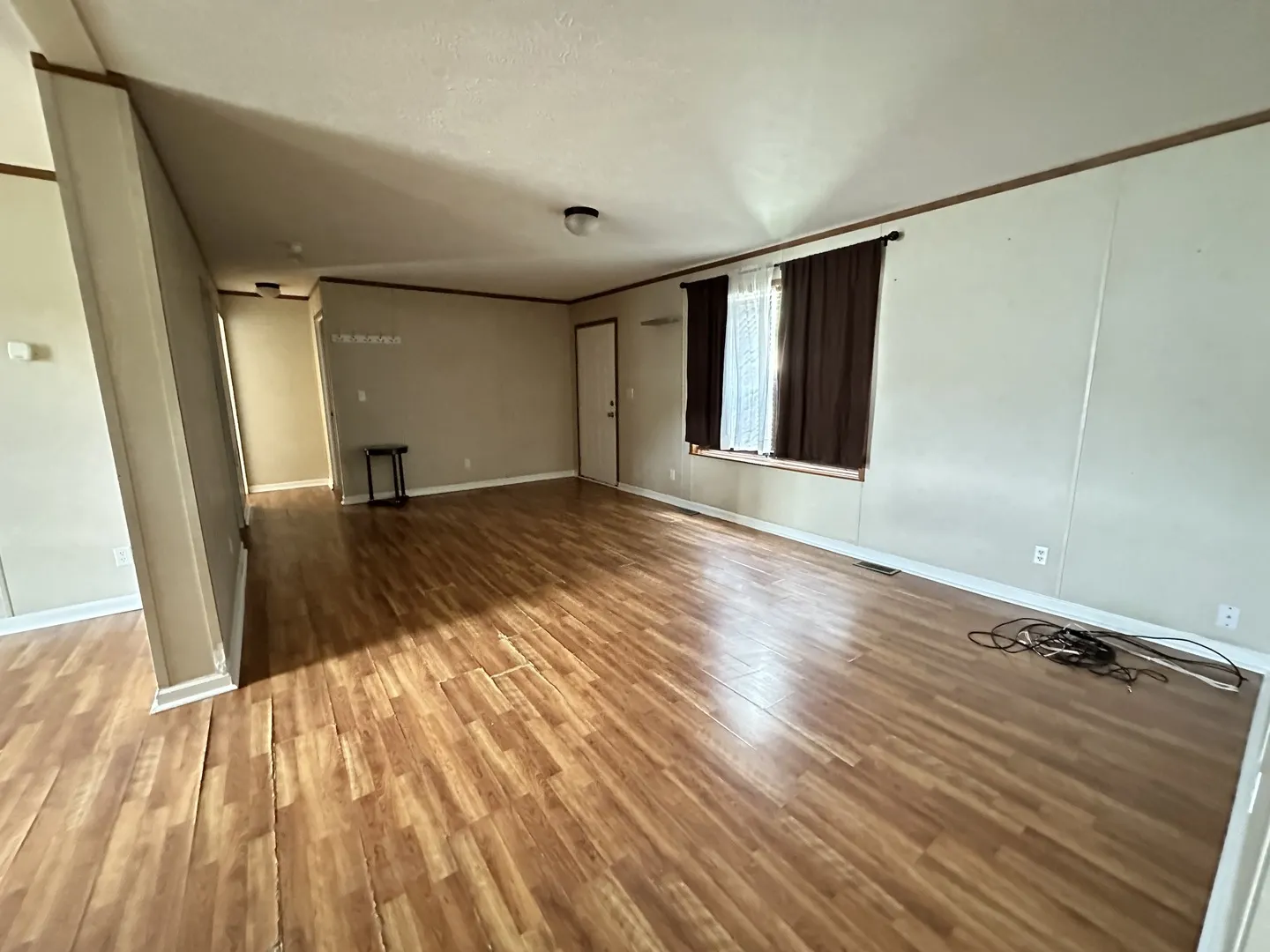 319 Avenue F IL