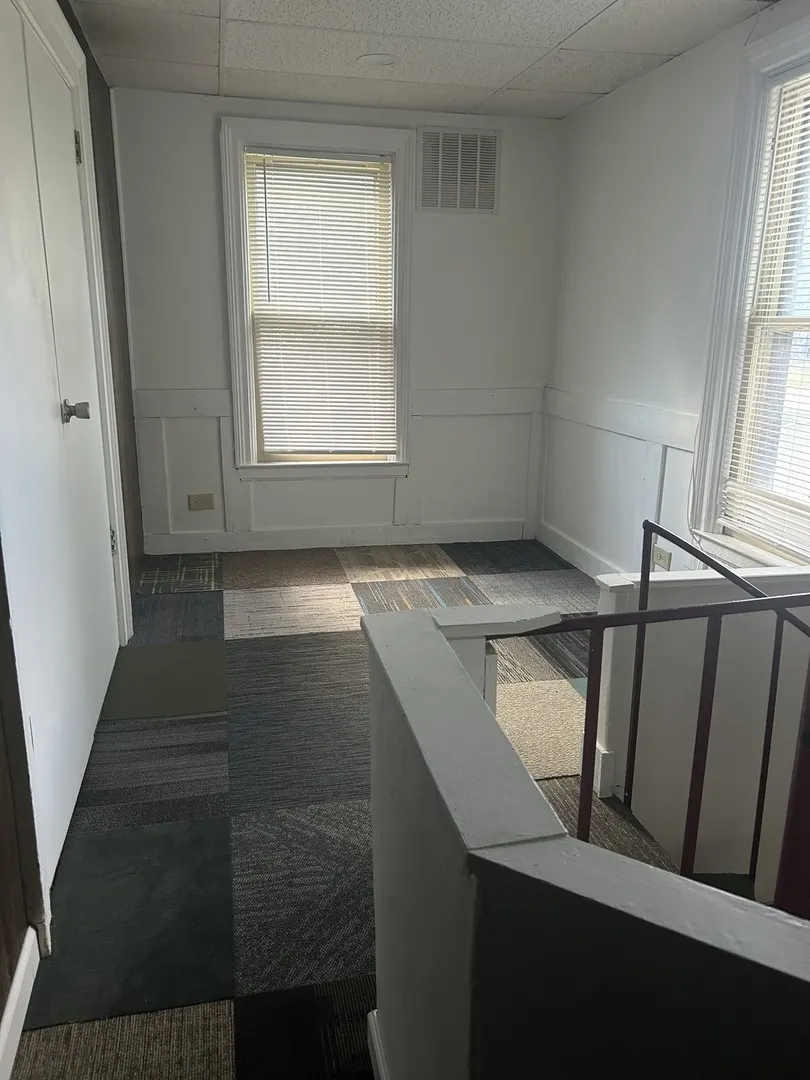 227 N 1st Street 227-front IL