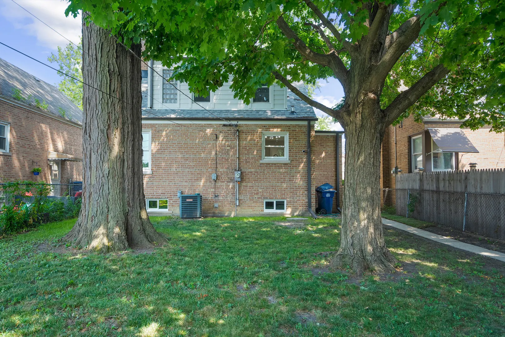 9638 S Francisco Avenue IL