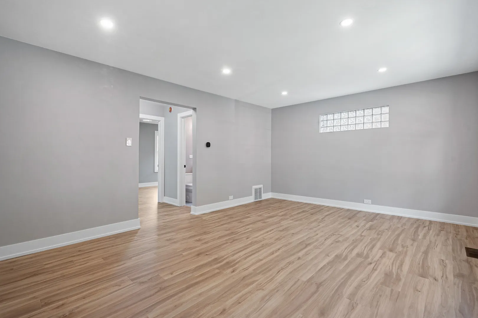 9638 S Francisco Avenue IL