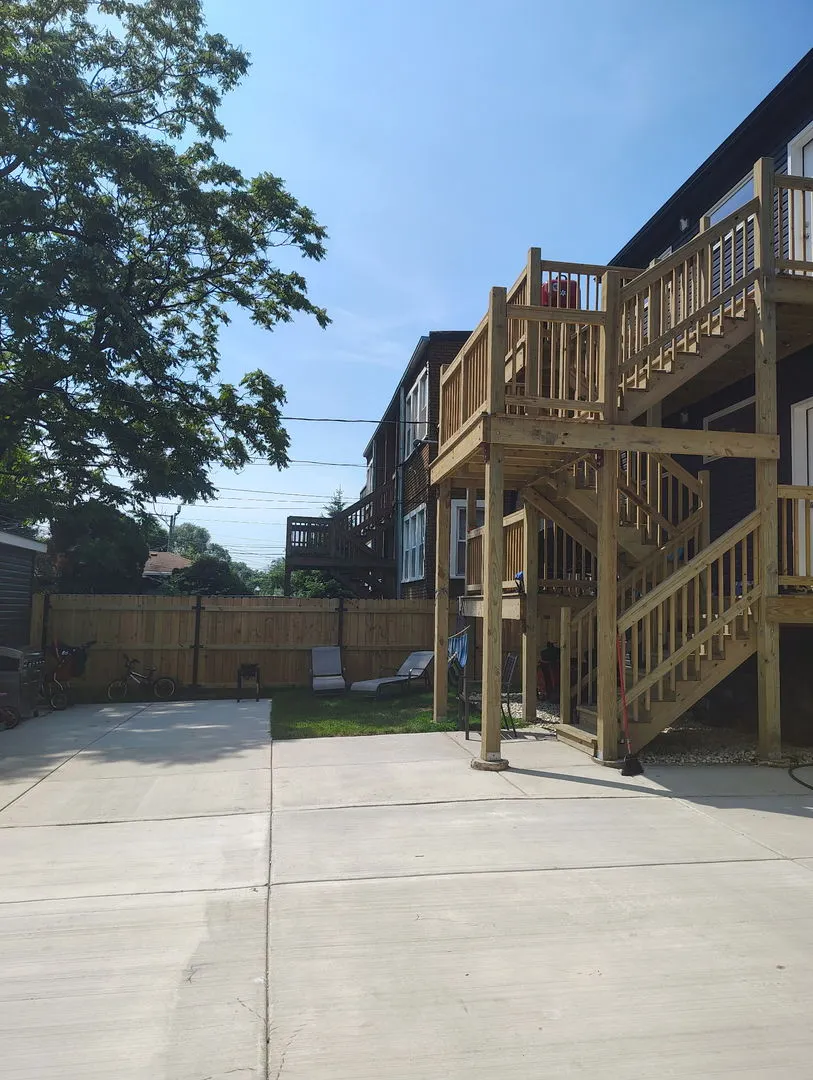 1051 N Springfield Avenue IL