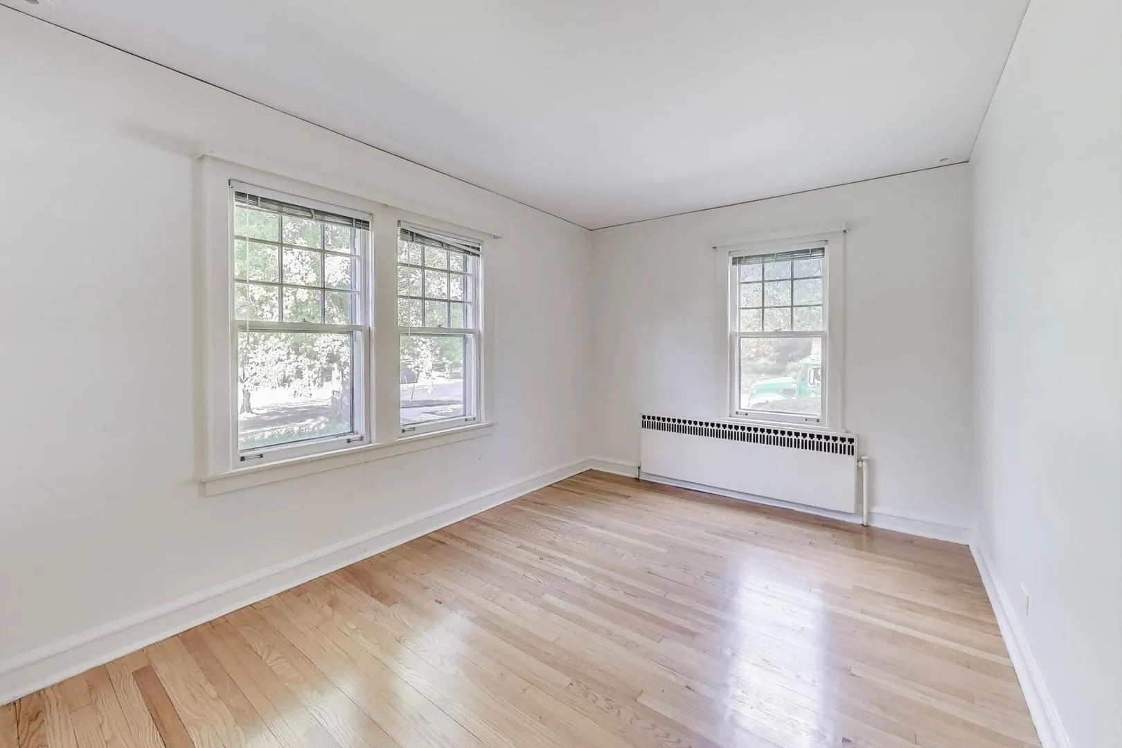 566 Bellevue Place IL