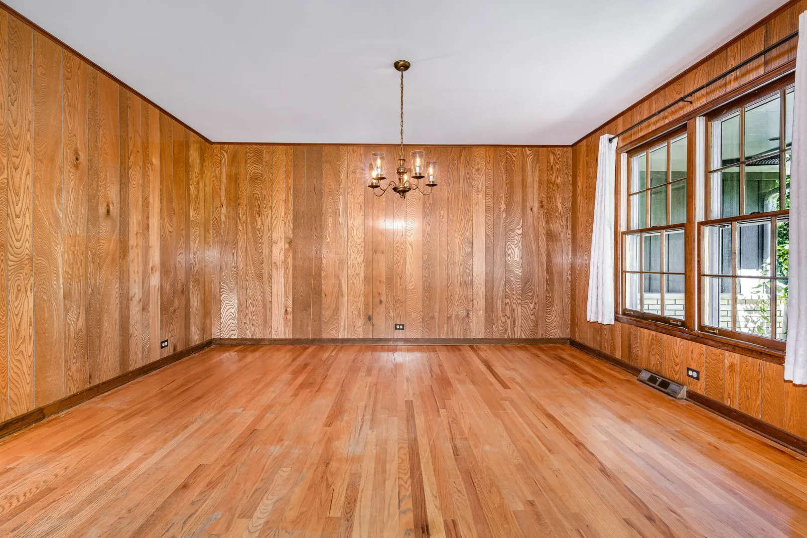 158 S Ela Road IL