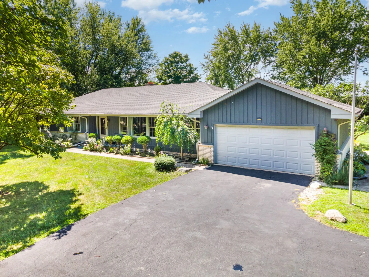158 S Ela Road IL