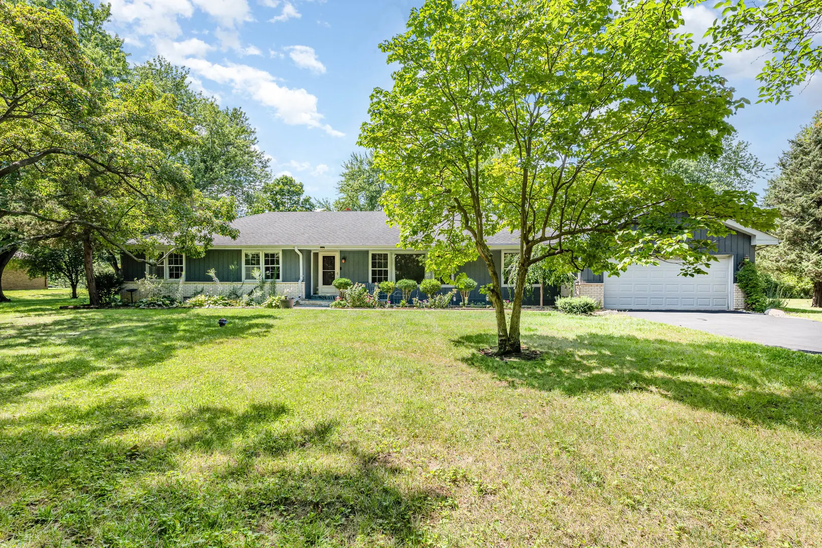 158 S Ela Road IL