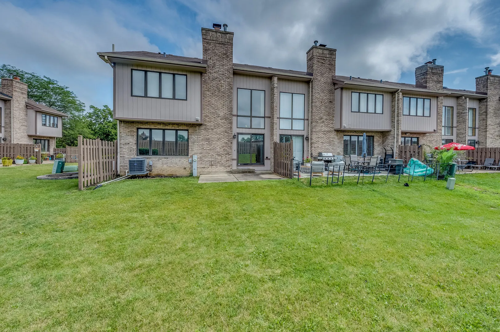 318 S Dominion Drive IL