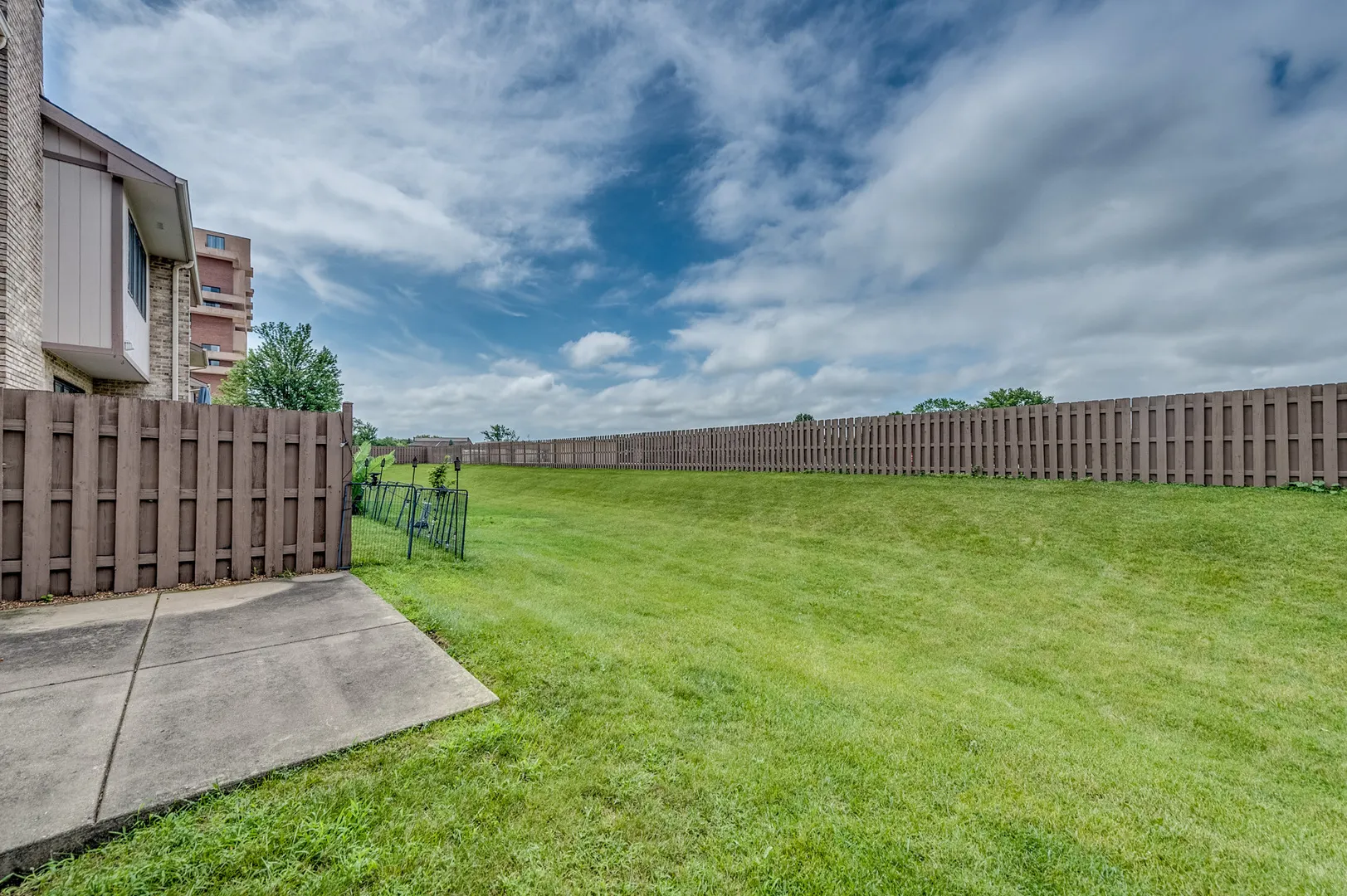 318 S Dominion Drive IL