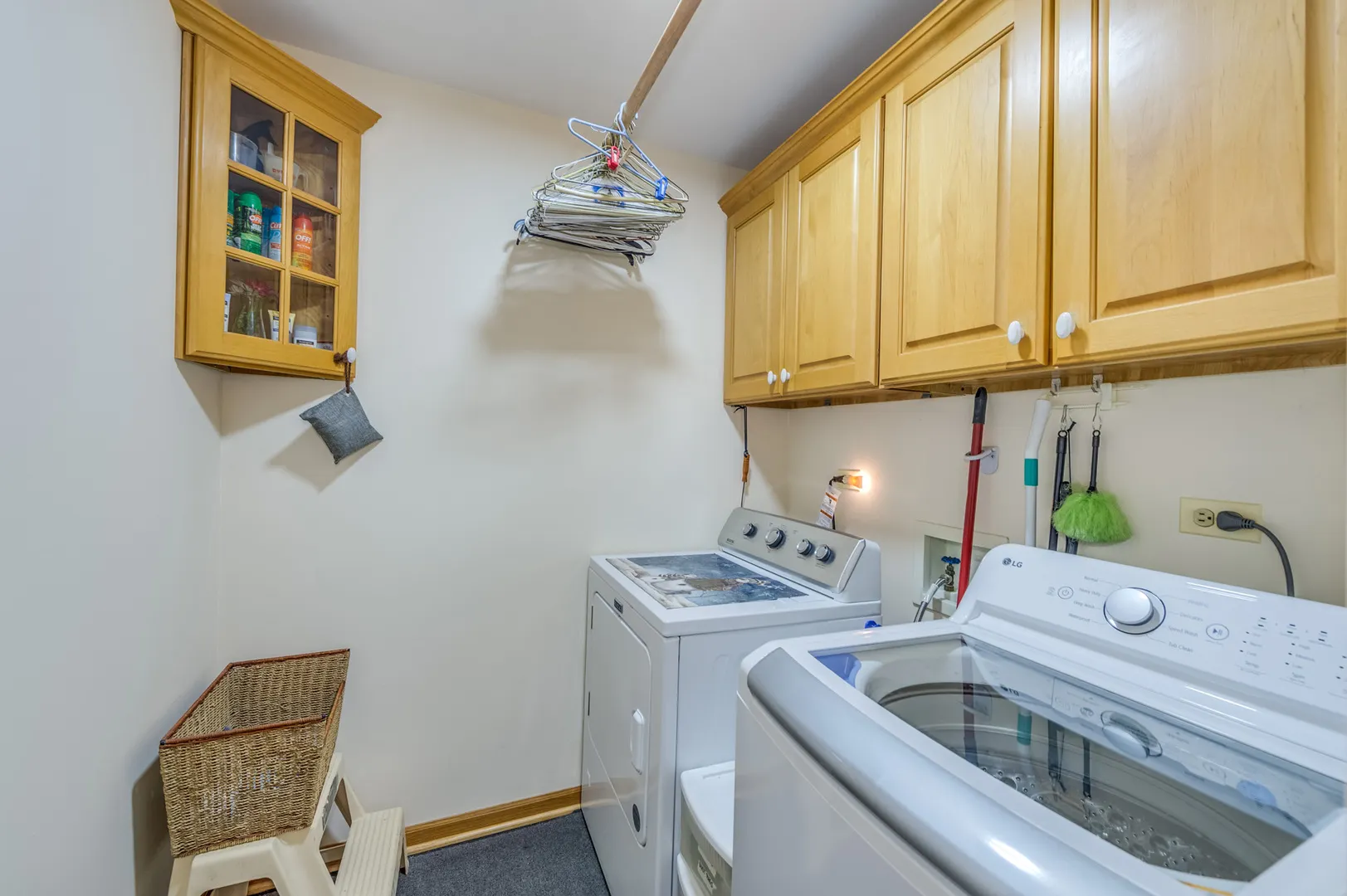 318 S Dominion Drive IL
