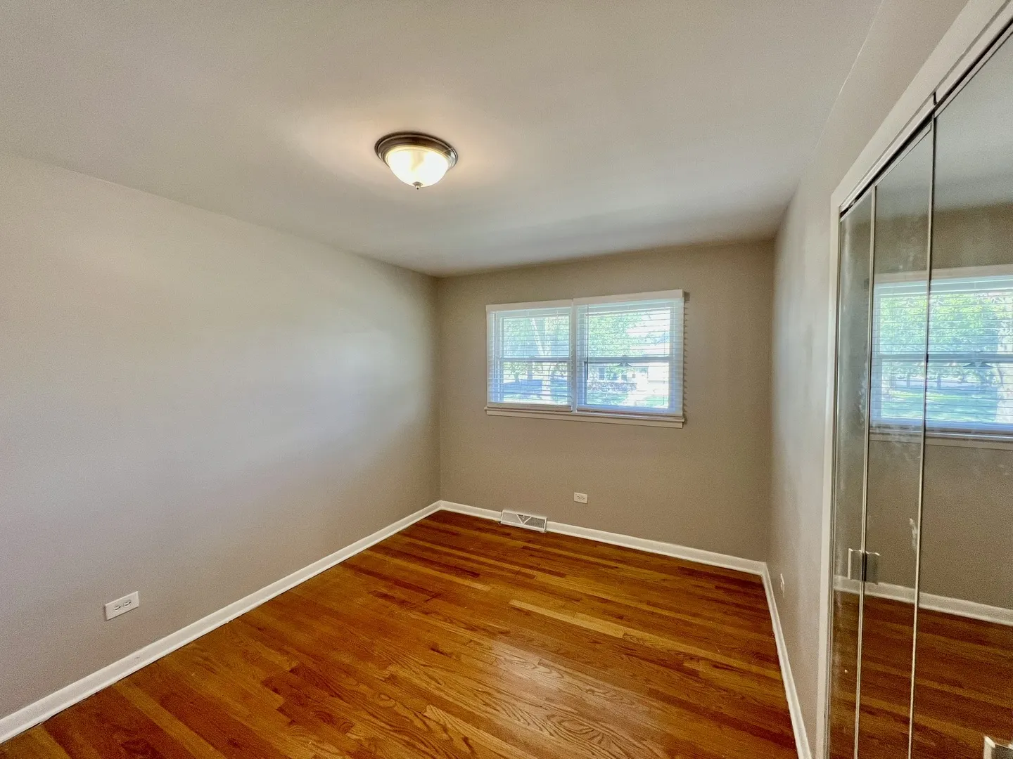 16046 Prairie Avenue IL