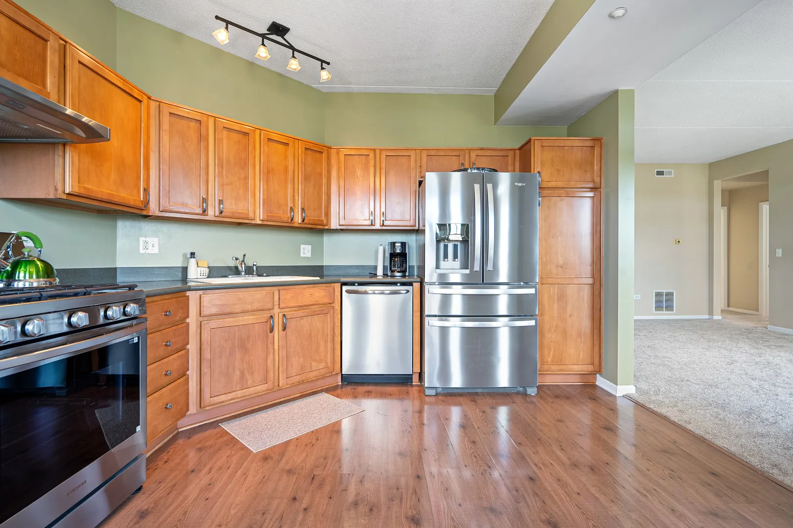 511 Prestwick Lane 402 IL
