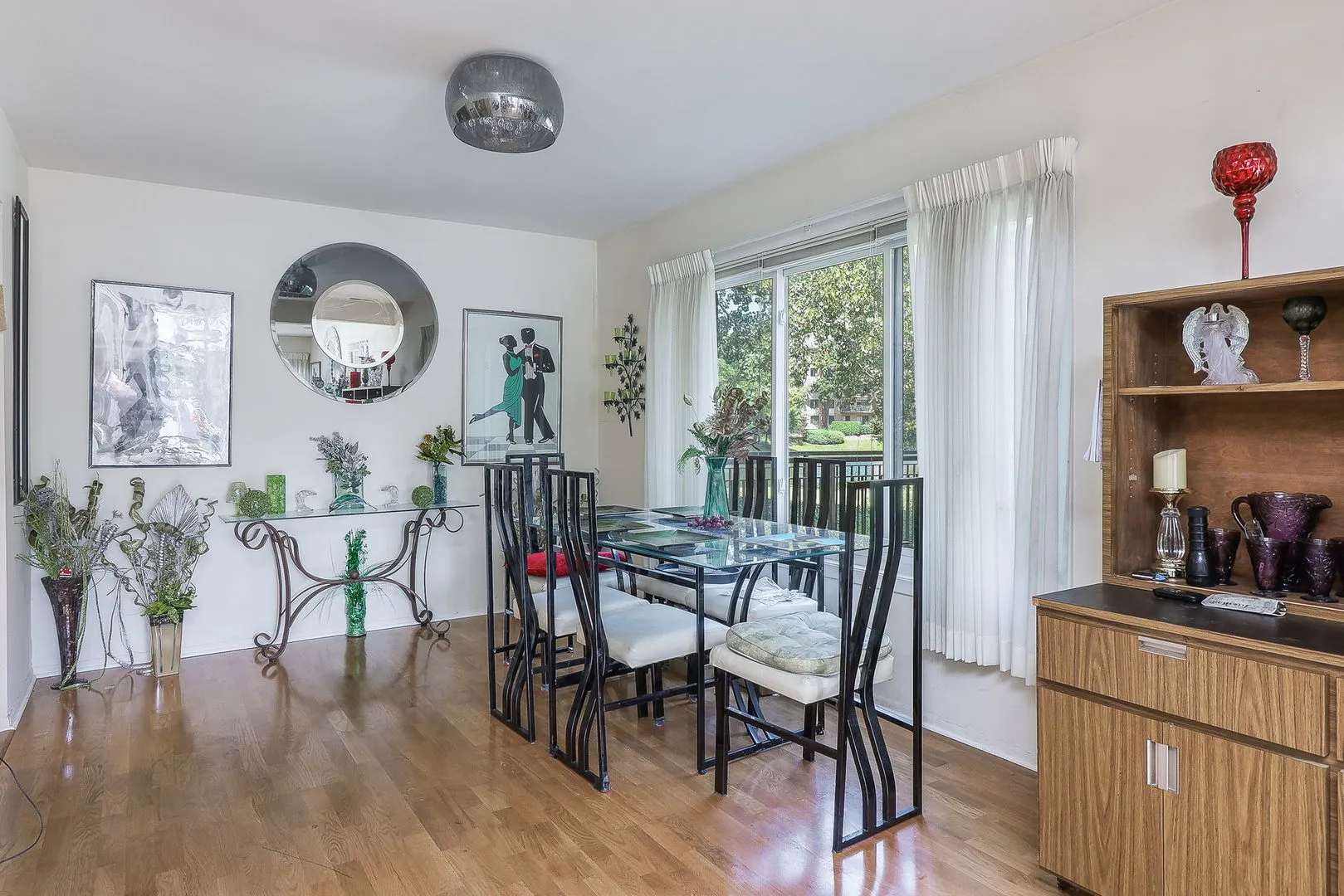 301 Lake Hinsdale Drive 106 IL