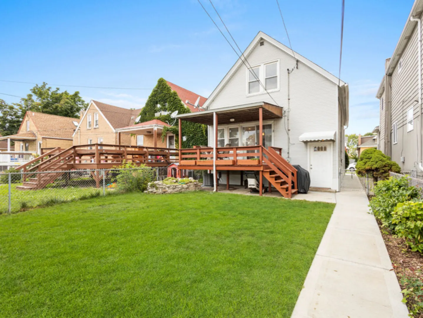 6049 W School Street IL