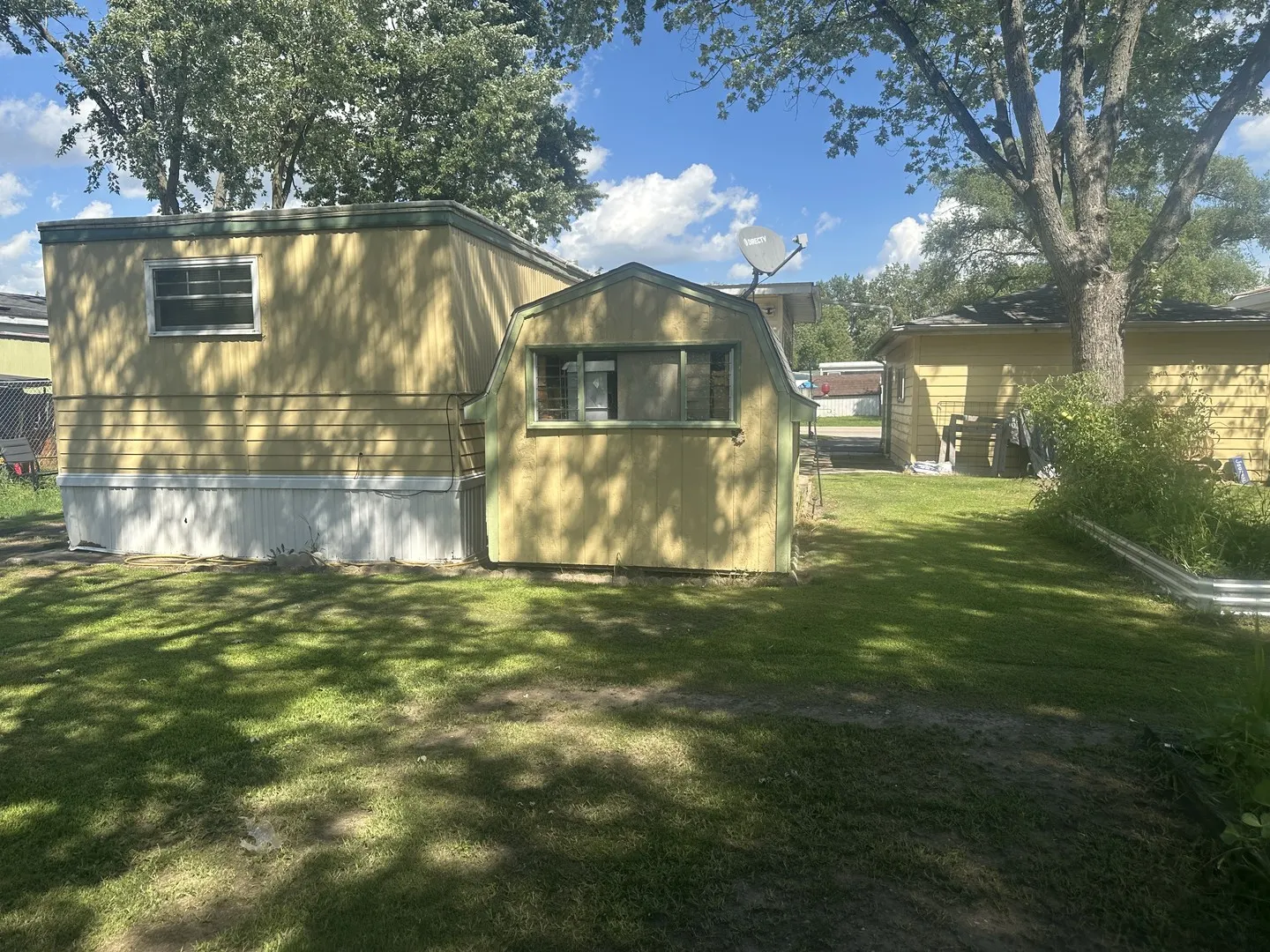 11 Aqueduct Drive IL
