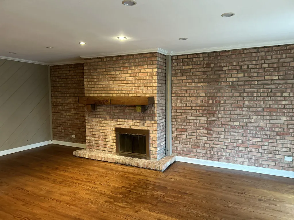 5500 Hillcrest Lane 129-1L IL