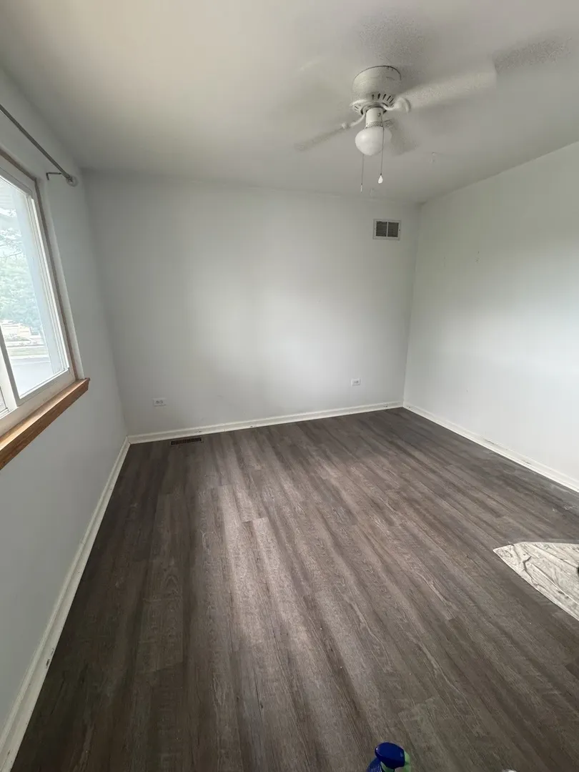 5002 W 79th Street 5002 IL