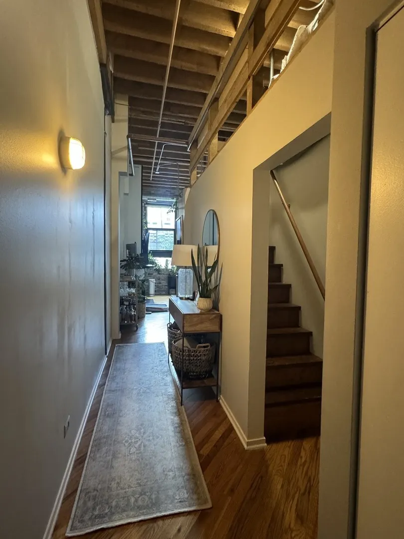226 N Clinton Street 116 IL