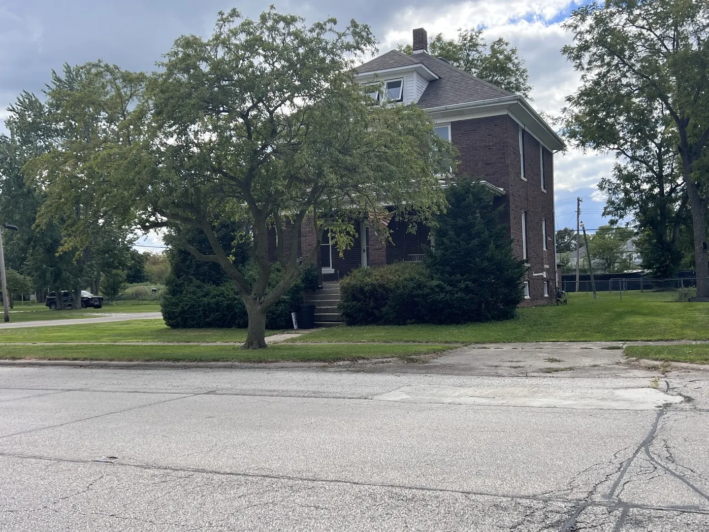 226 S Main Street IL