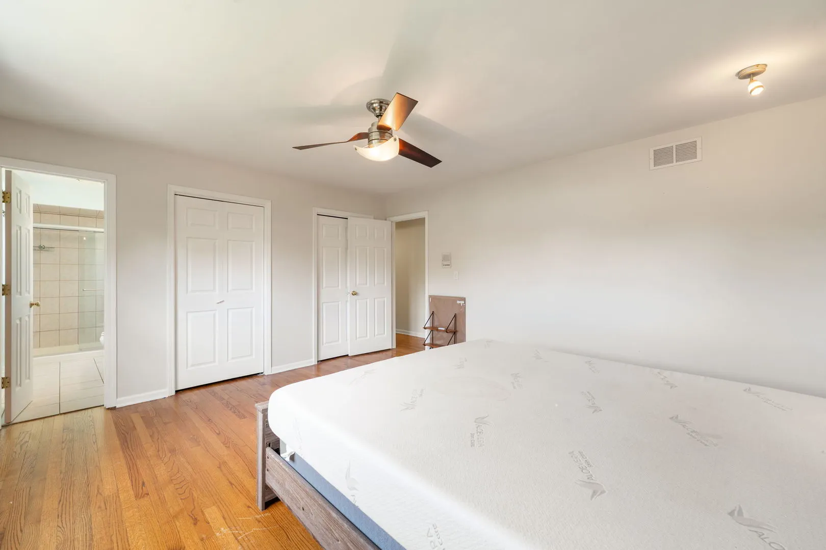 1526 Carrol Court IL