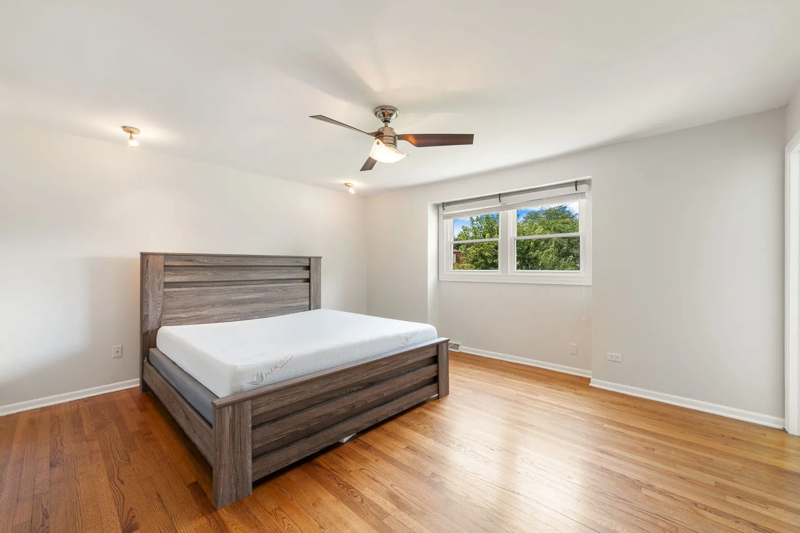 1526 Carrol Court IL