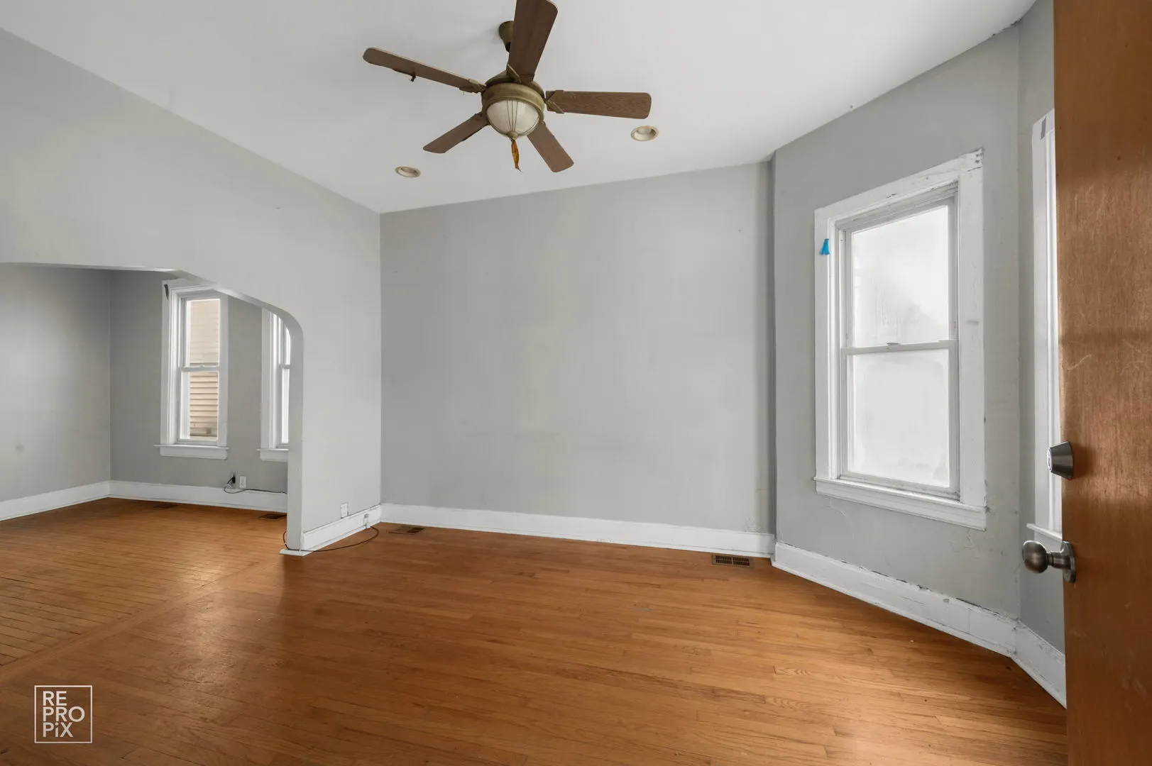 613 W 46th Place IL