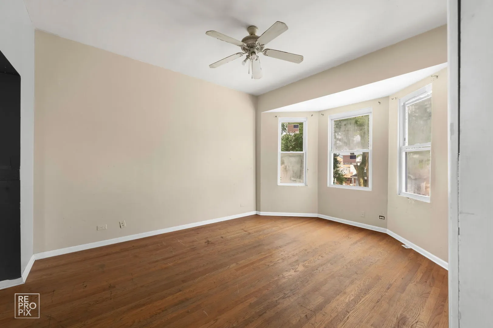 613 W 46th Place IL
