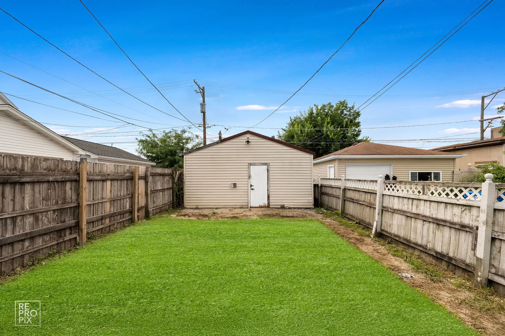 613 W 46th Place IL