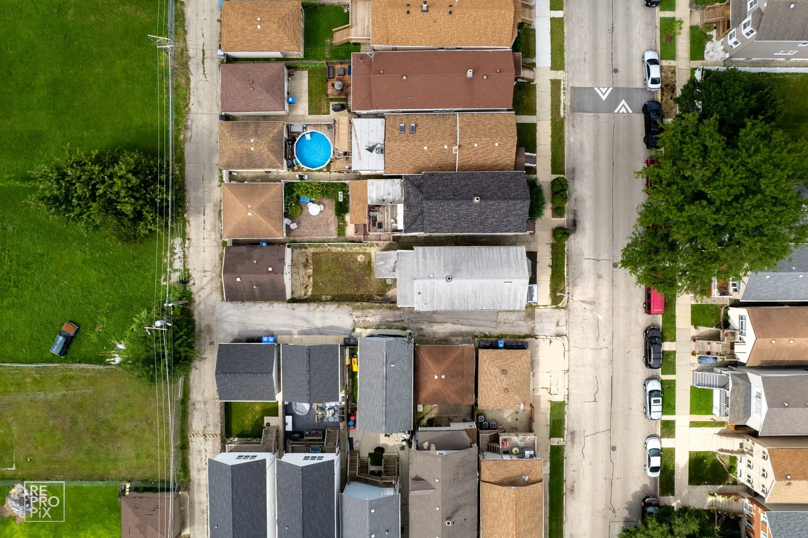 613 W 46th Place IL