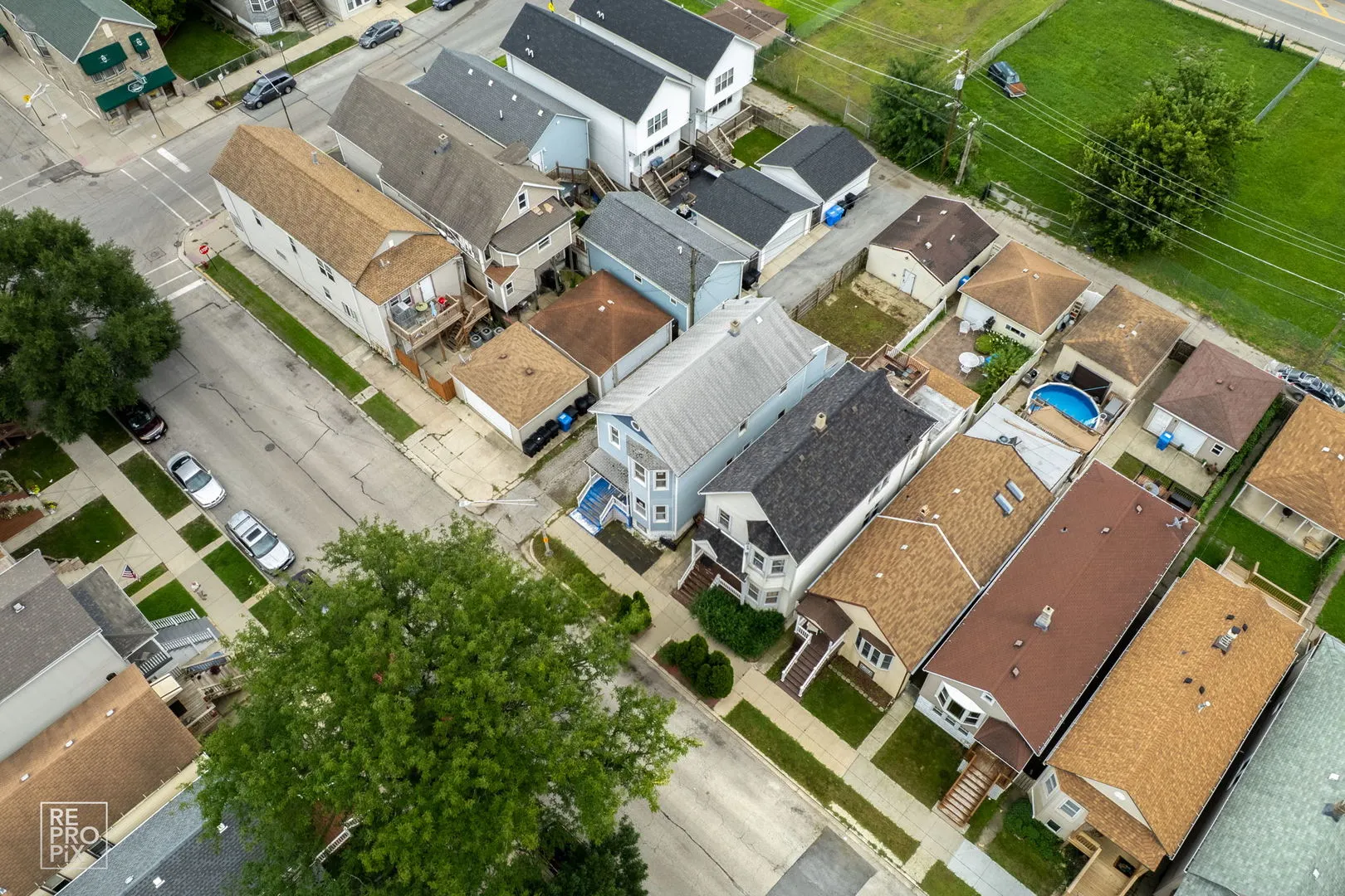 613 W 46th Place IL