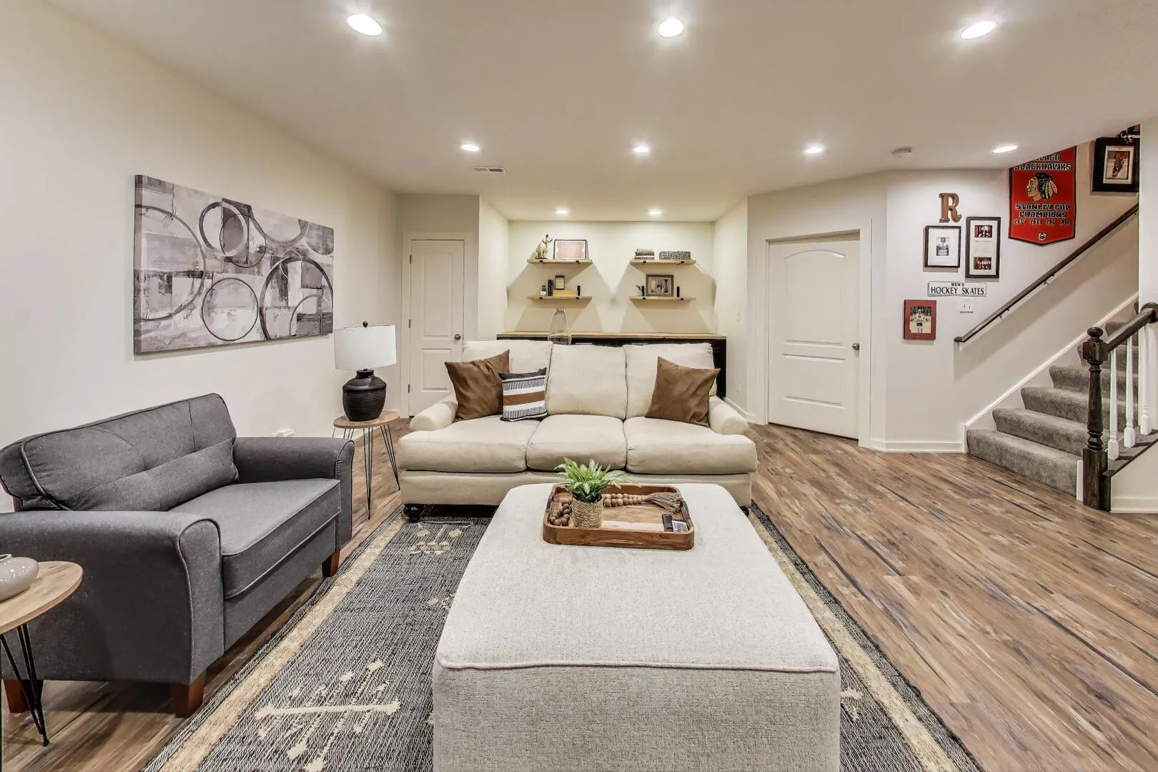 617 Riverbank Court IL