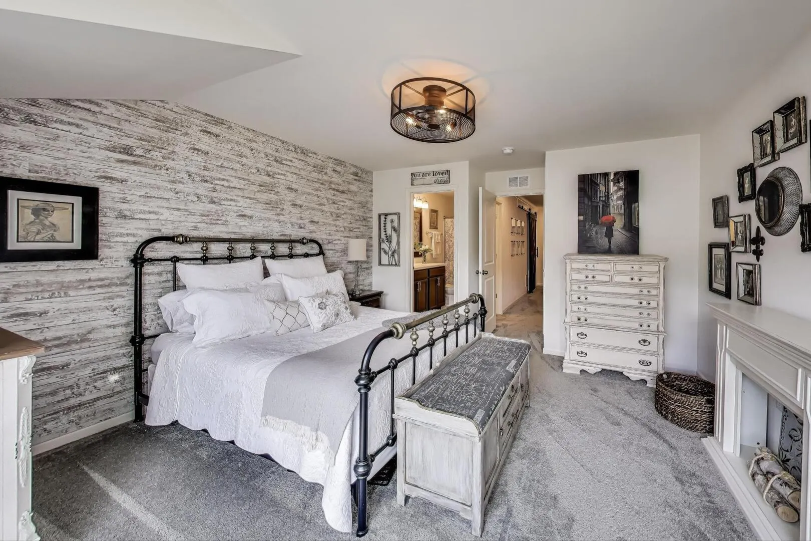 617 Riverbank Court IL
