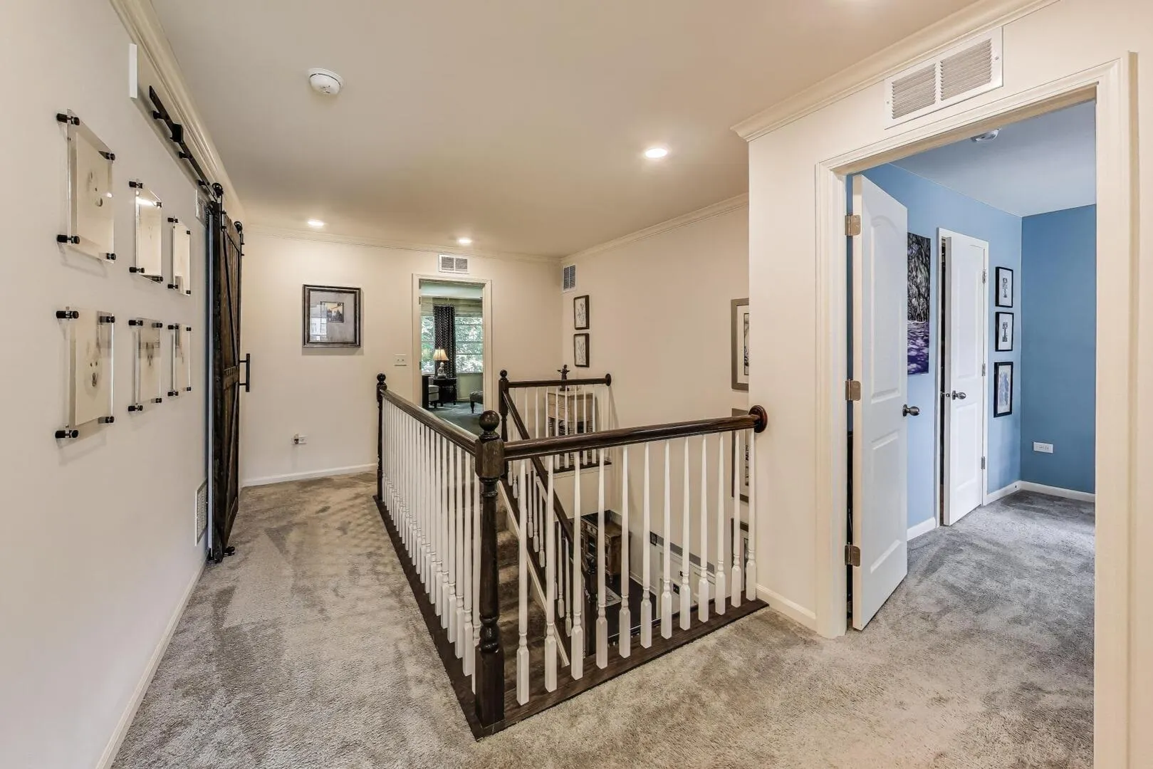 617 Riverbank Court IL