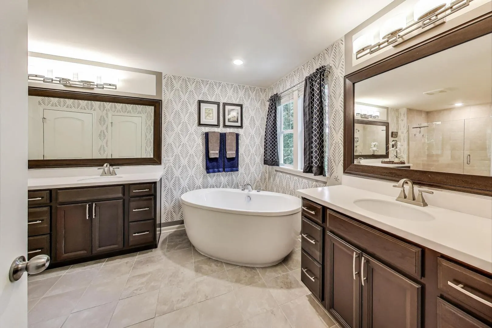 617 Riverbank Court IL