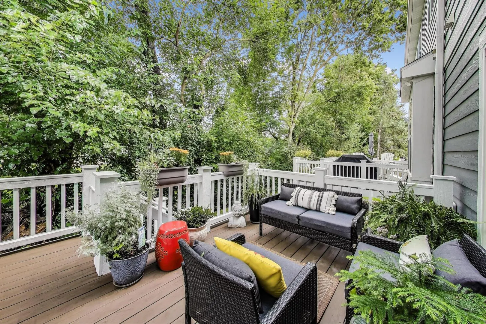 617 Riverbank Court IL
