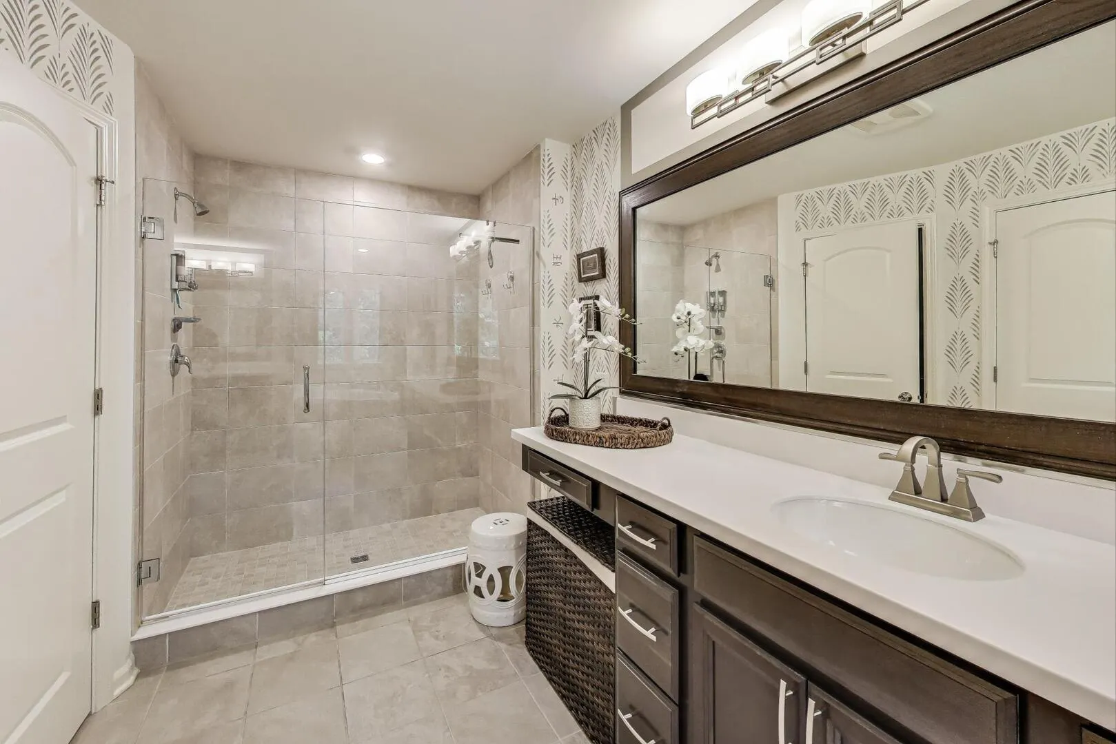617 Riverbank Court IL